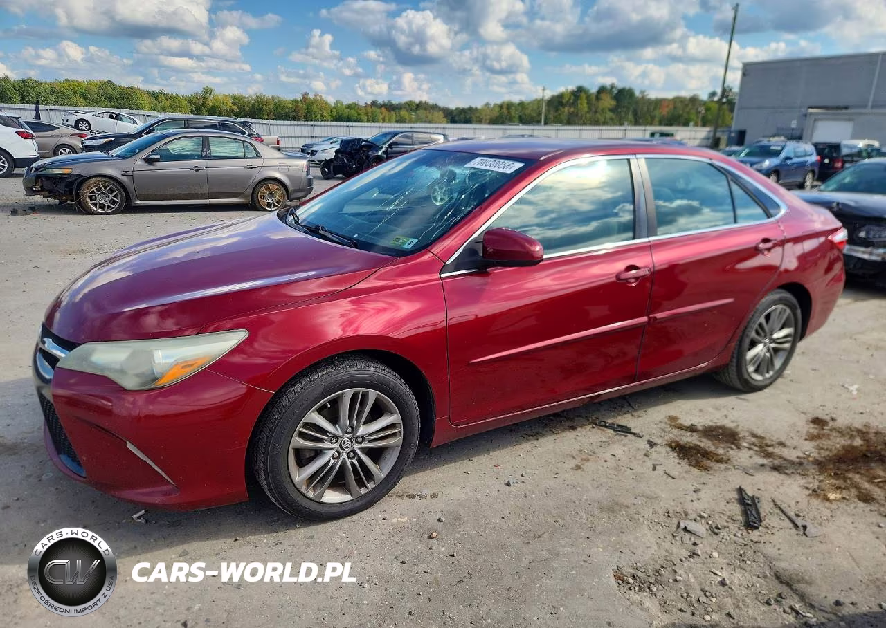 2015 Toyota Camry – zdjęcie 1 z 12
