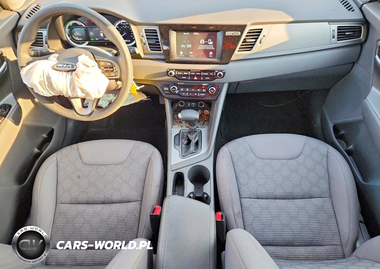 2018 Kia Niro Fe VIN:KNDCB3LC4J5123528 - 8