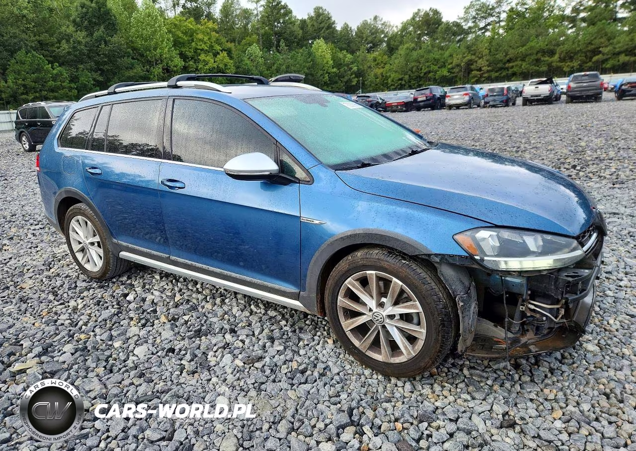 2018 Volkswagen Golf Alltrack S VIN:3VWH17AU9JM762474 - 4