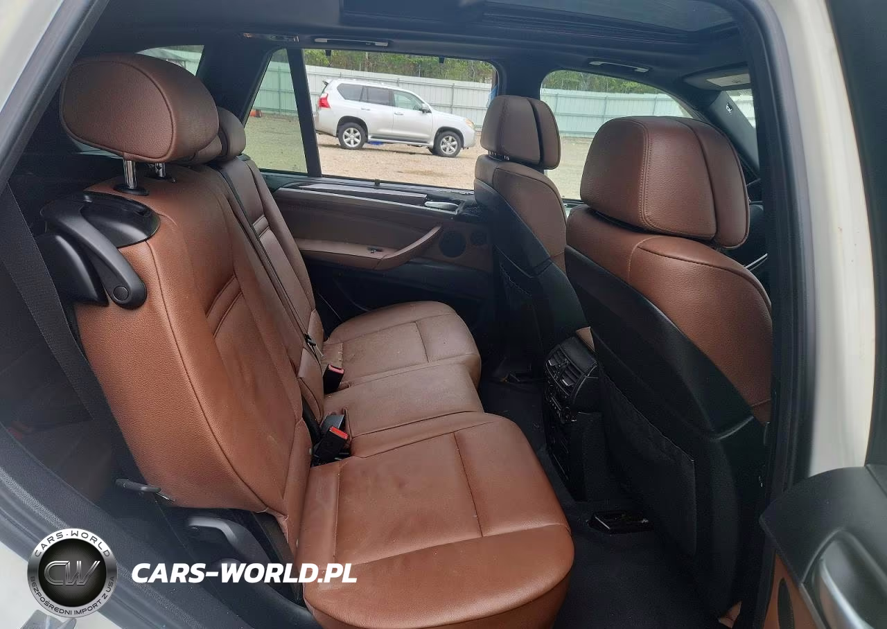 2013 BMW X5 xDrive50I VIN:5UXZV8C52D0C16373 - 10