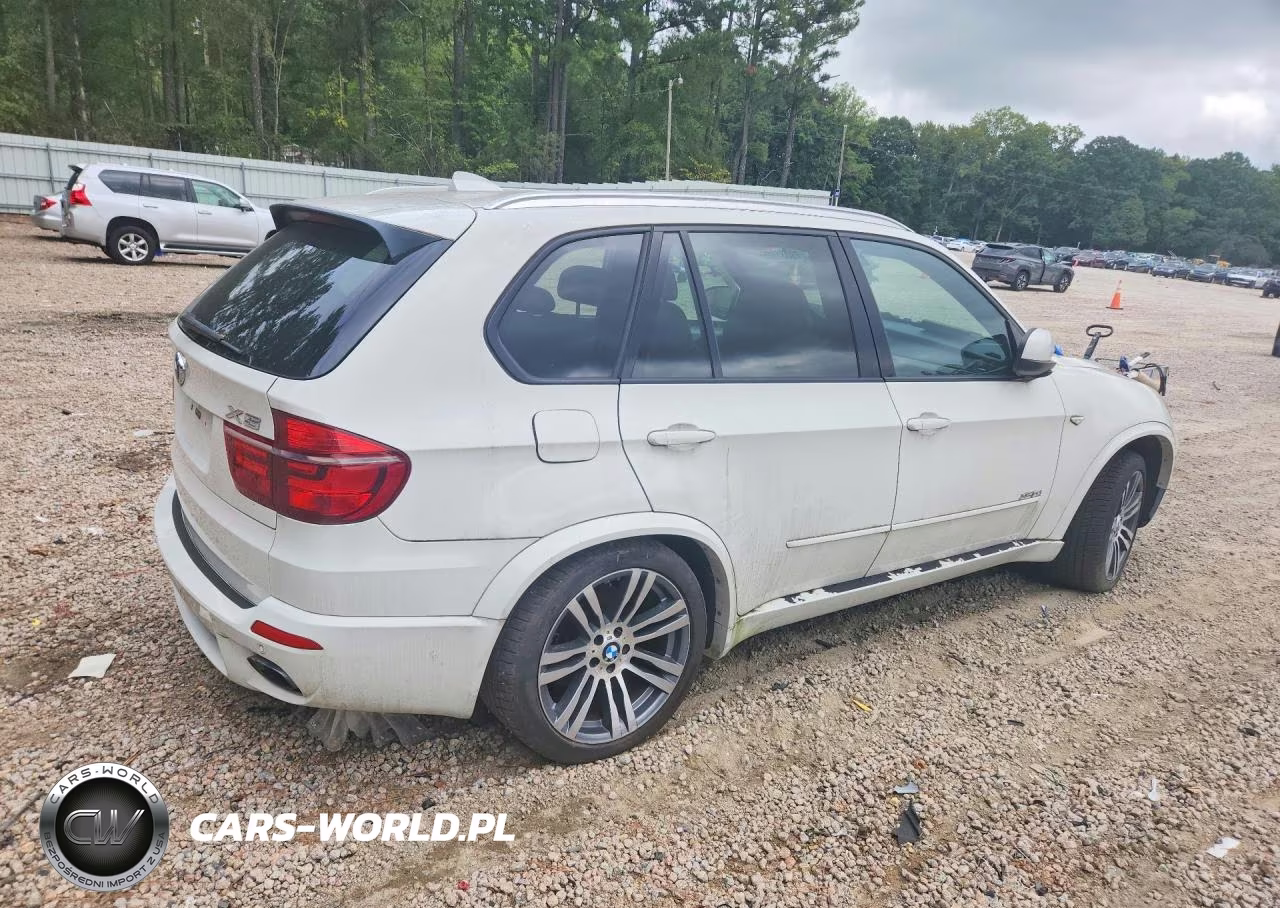 2013 BMW X5 xDrive50I VIN:5UXZV8C52D0C16373 - 3