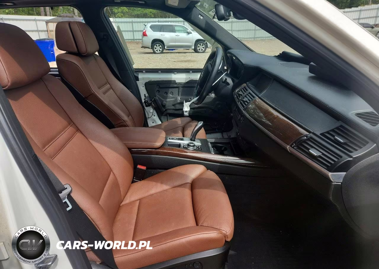 2013 BMW X5 xDrive50I VIN:5UXZV8C52D0C16373 - 7