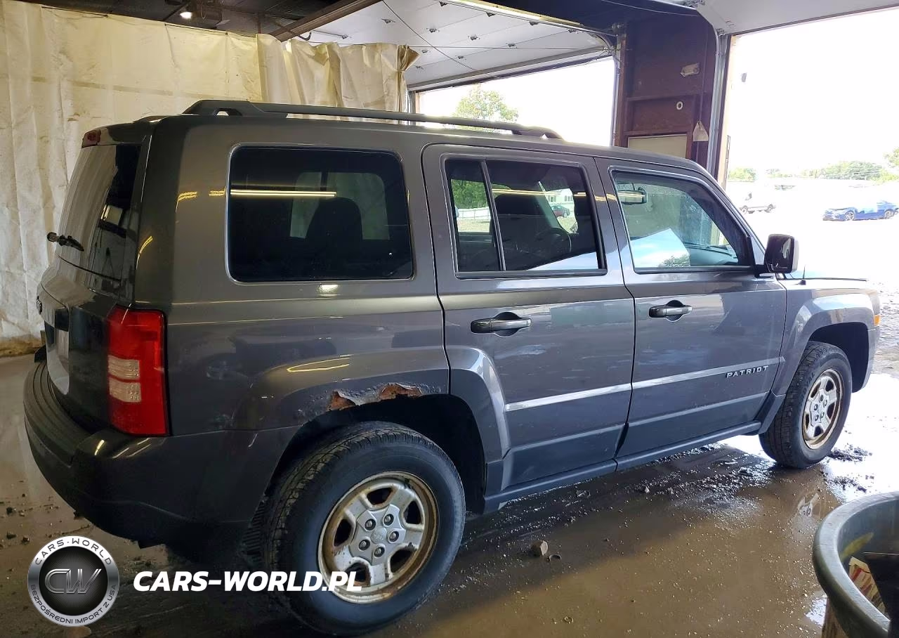 2016 Jeep Patriot Sport VIN:1C4NJRBB3GD653348 - 3