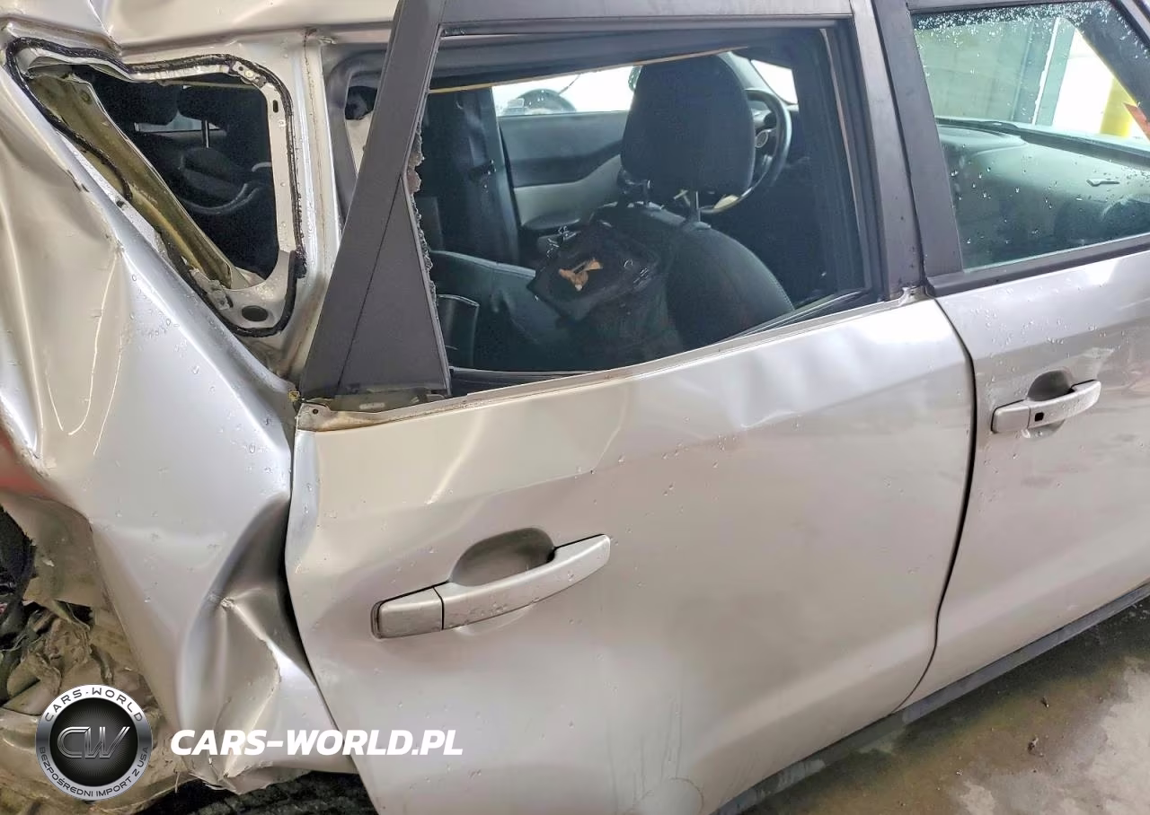 2017 Kia Soul + VIN:KNDJP3A55H7414017 - 10