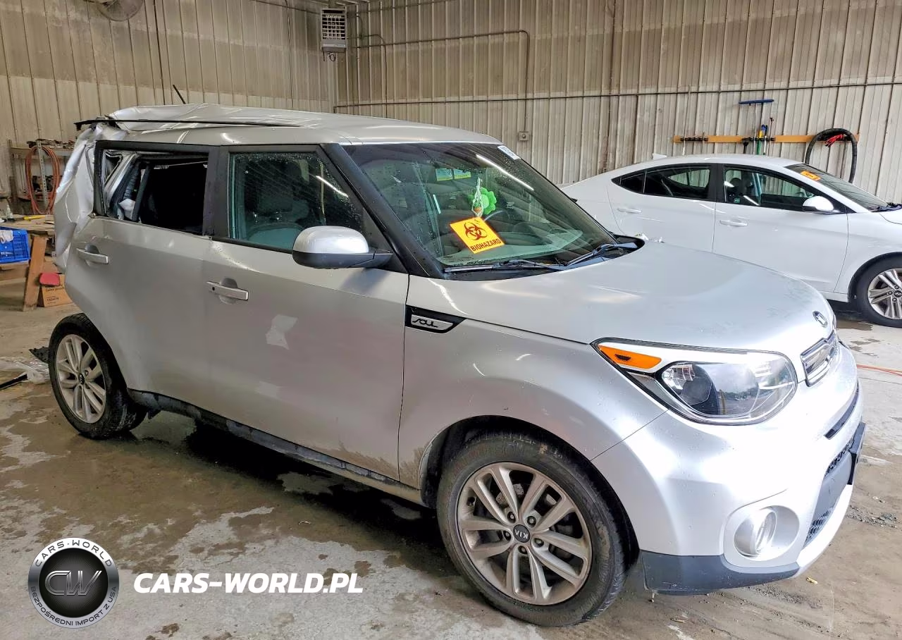 2017 Kia Soul + VIN:KNDJP3A55H7414017 - 4