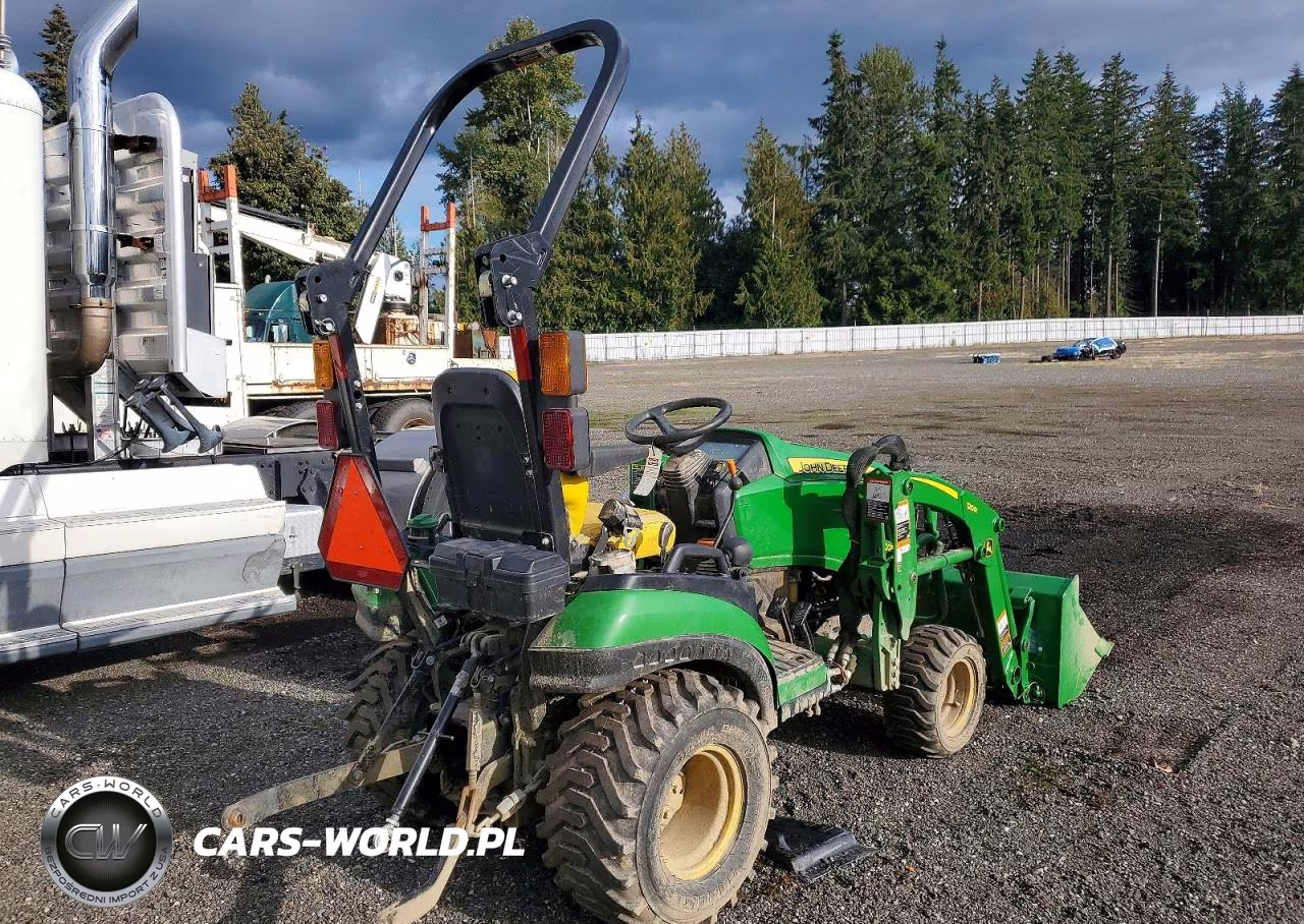 2021 John Deere 120R Tractor VIN:1LV1025RVMM833218 - 4