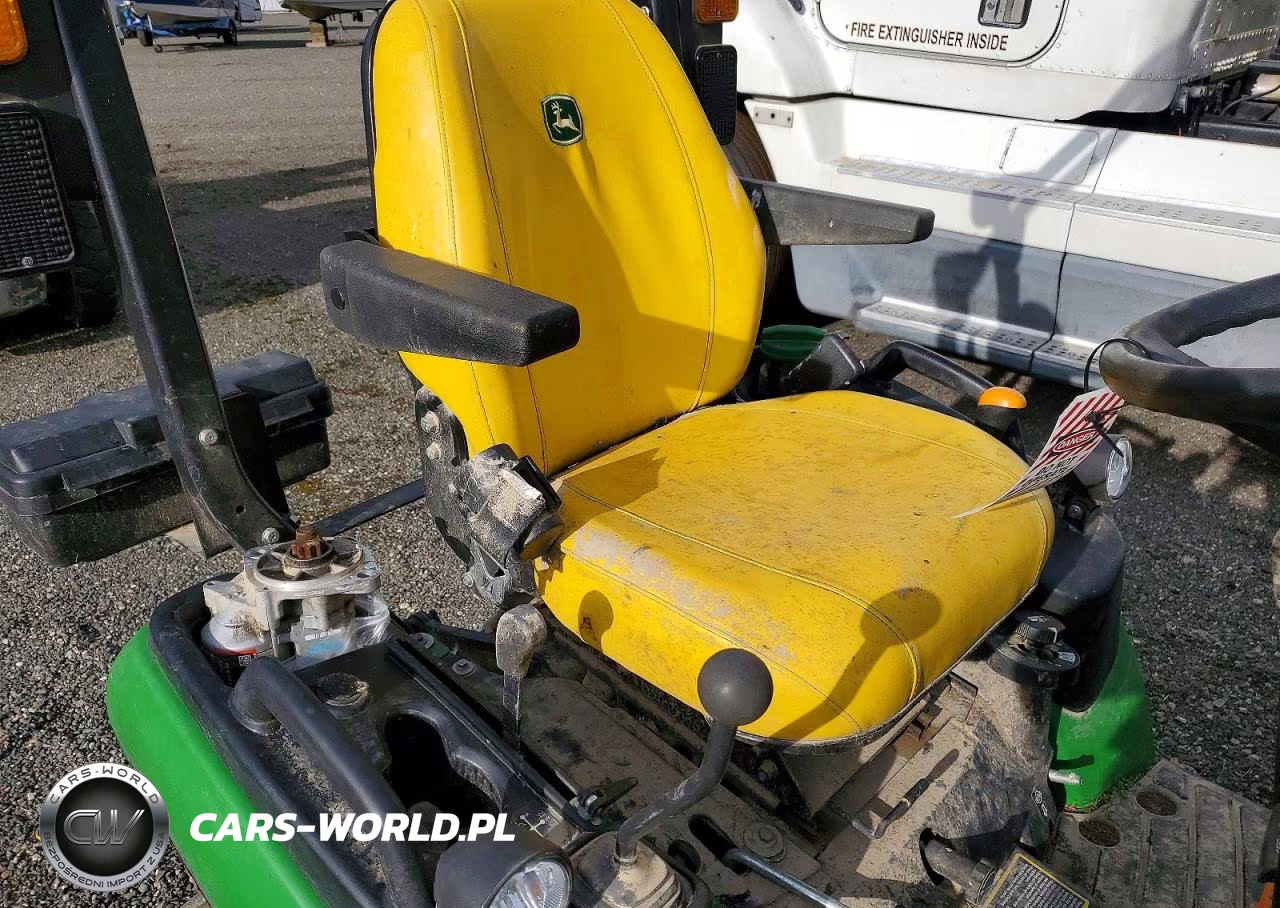 2021 John Deere 120R Tractor VIN:1LV1025RVMM833218 - 6