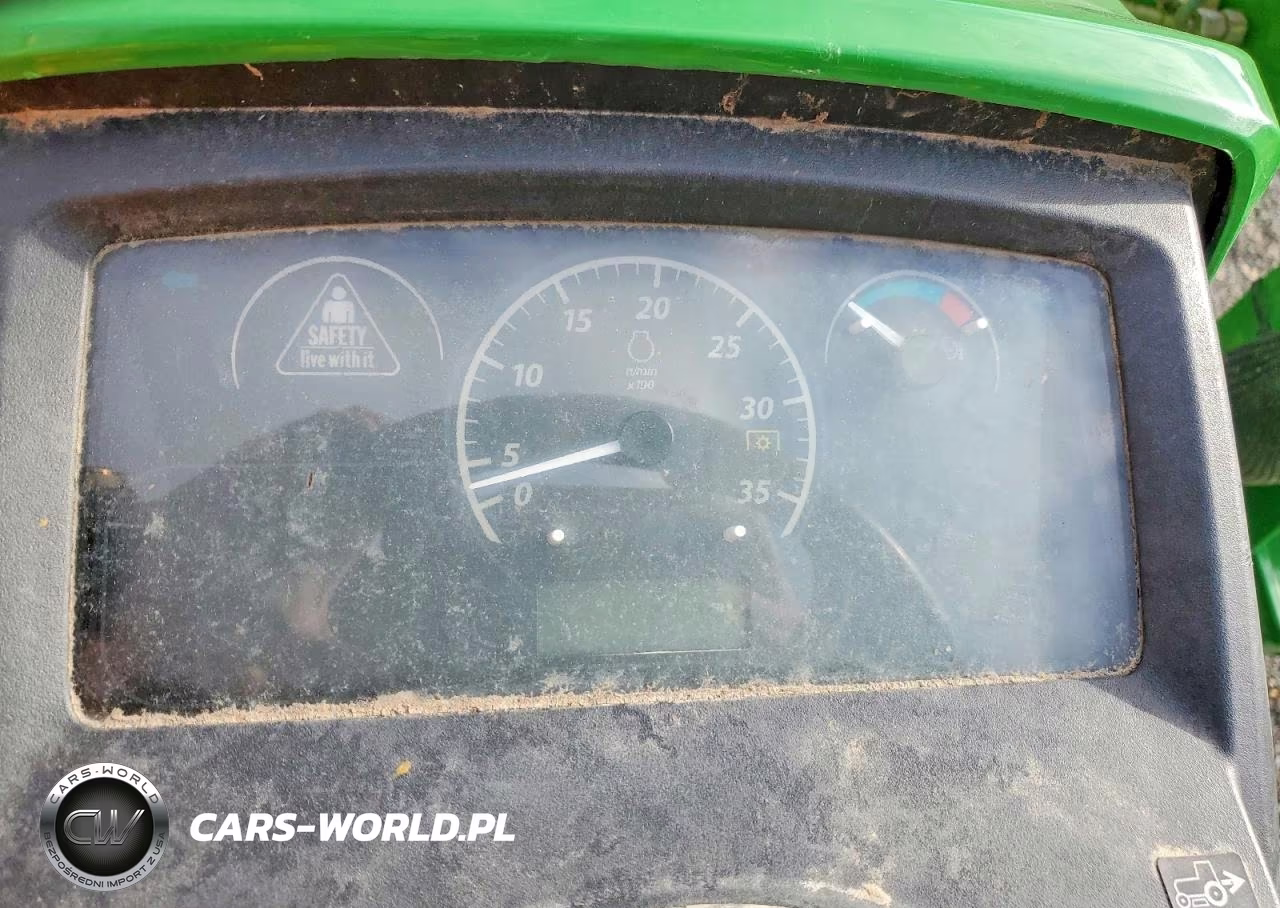 2021 John Deere 120R Tractor VIN:1LV1025RVMM833218 - 8