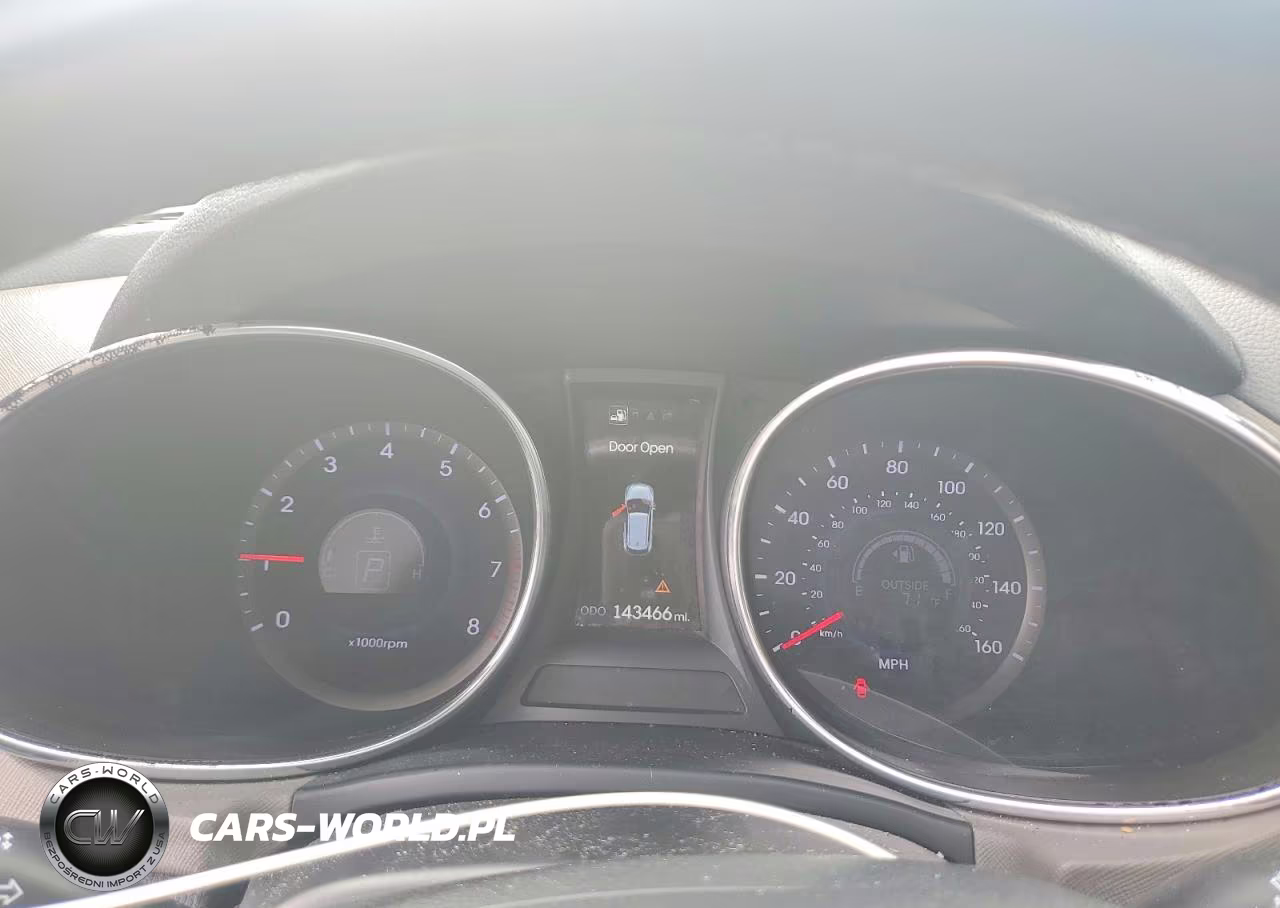 2013 Hyundai Santa Fe Sport 2.0T VIN:5XYZU3LA4DG070795 - 9