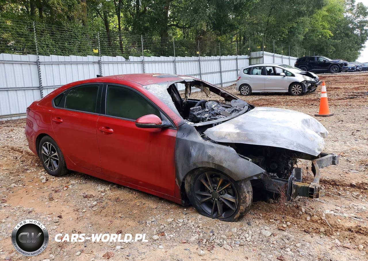 2024 Kia Forte Lxs VIN:3KPF24AD0RE708878 - 4
