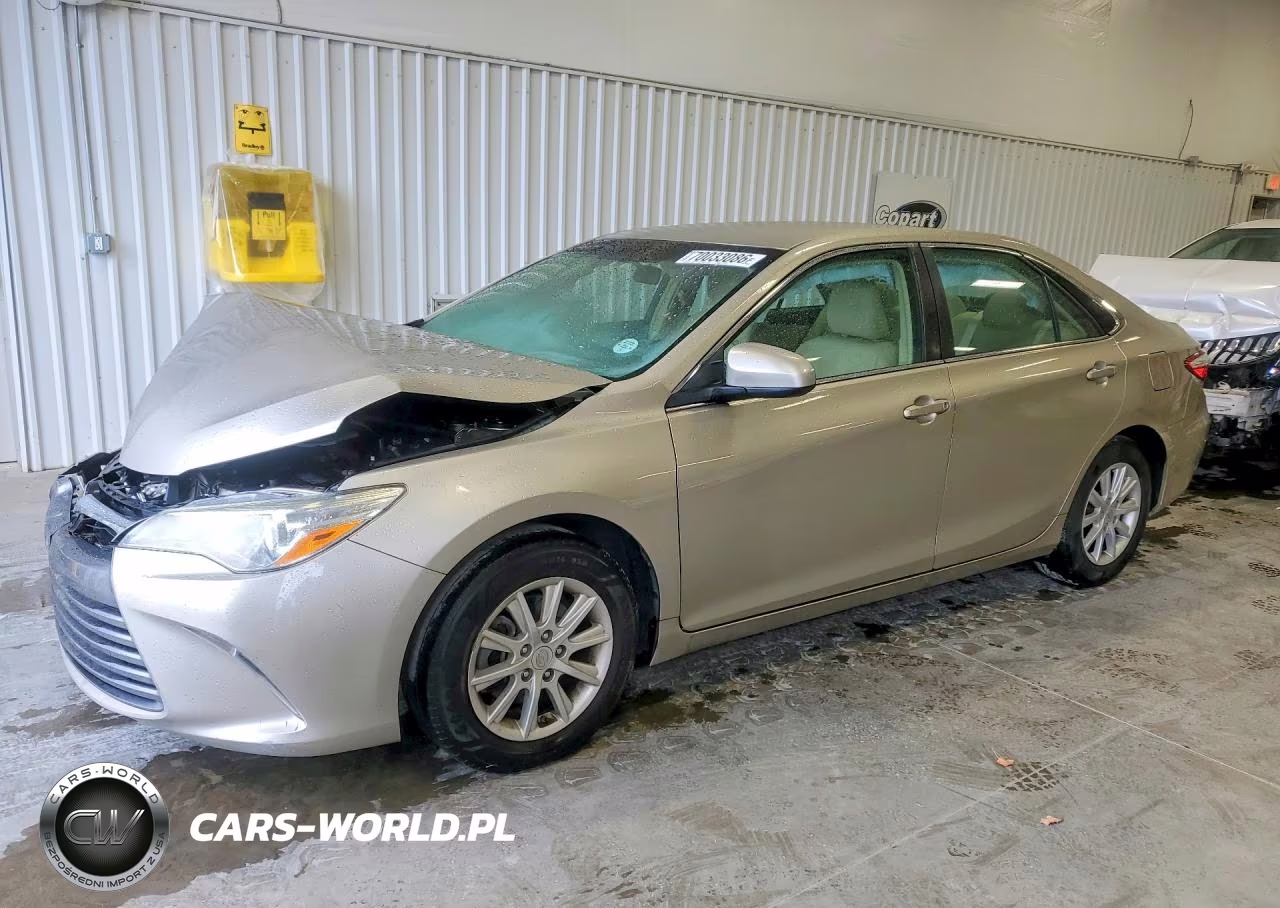 2016 Toyota Camry Le VIN:4T4BF1FK6GR544951 - 1