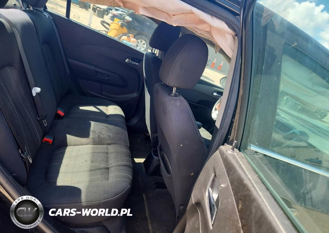 2019 Chevrolet Sonic Lt VIN:1G1JD5SB8K4110674 - 10