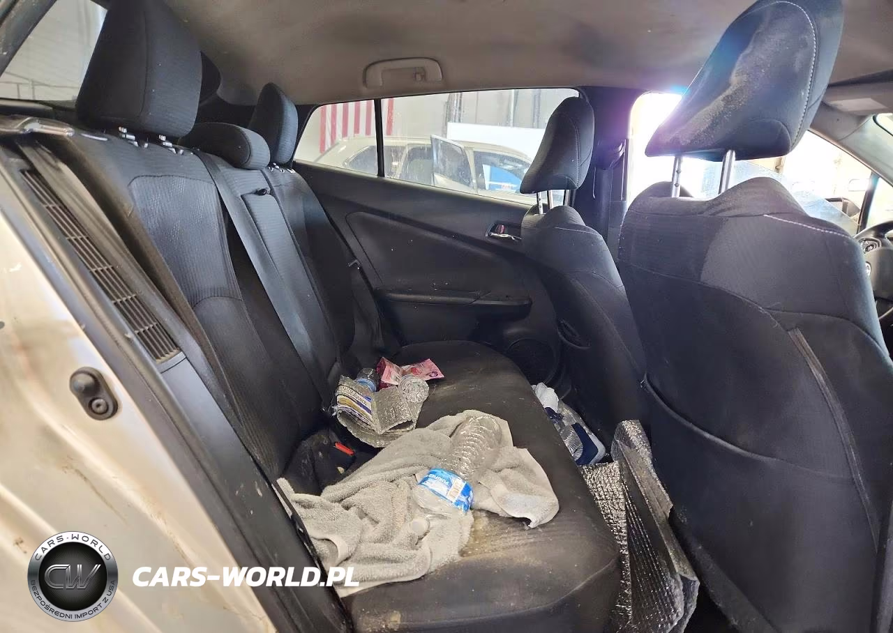 2021 Toyota Prius Prime Le VIN:JTDKAMFP4M3177902 - 10