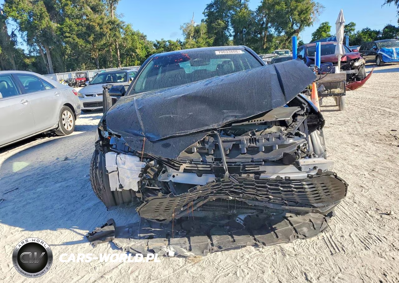 2025 Toyota Camry Se VIN:4T1DAACK7SU175791 - 5