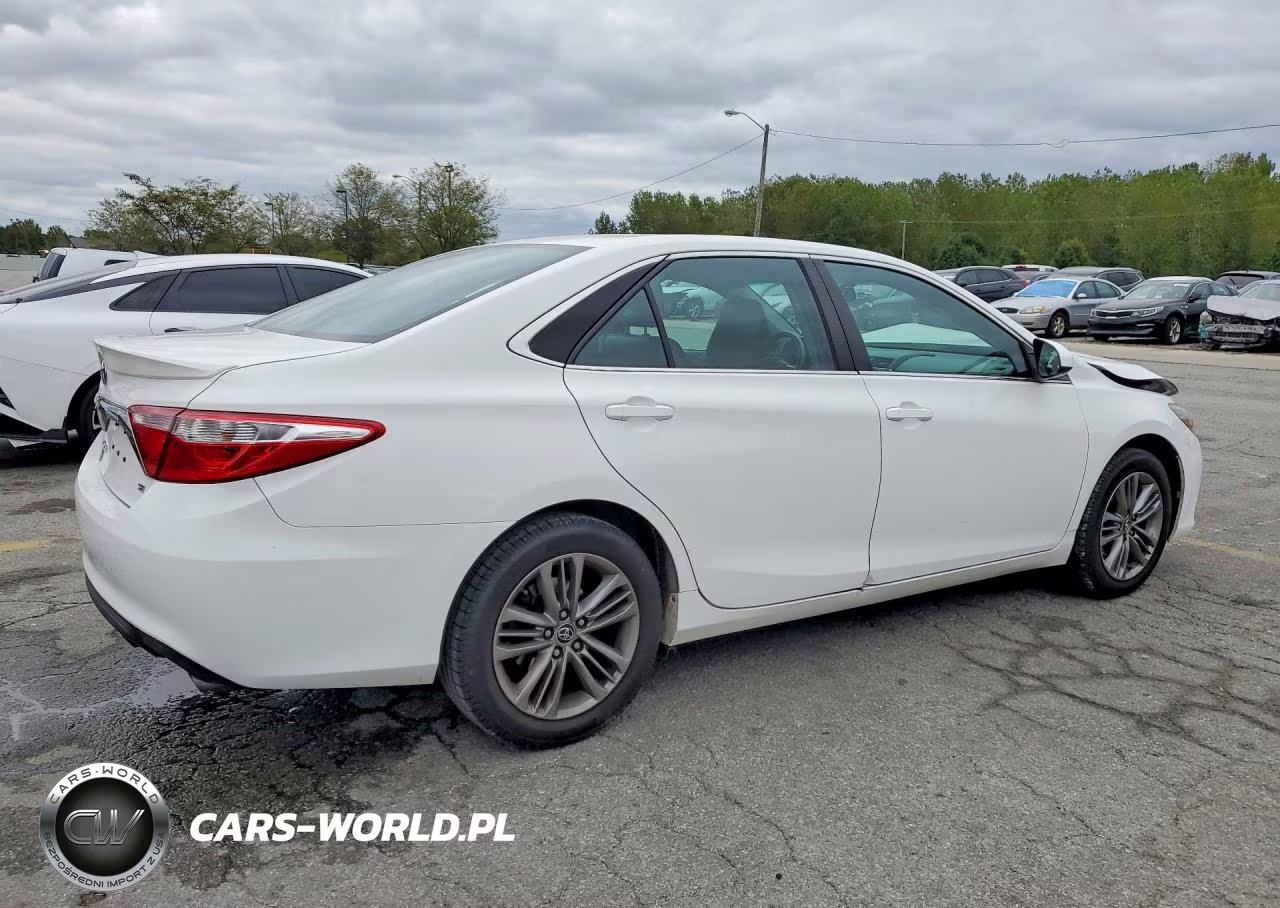 2016 Toyota Camry Se VIN:4T1BF1FK8GU156274 - 3