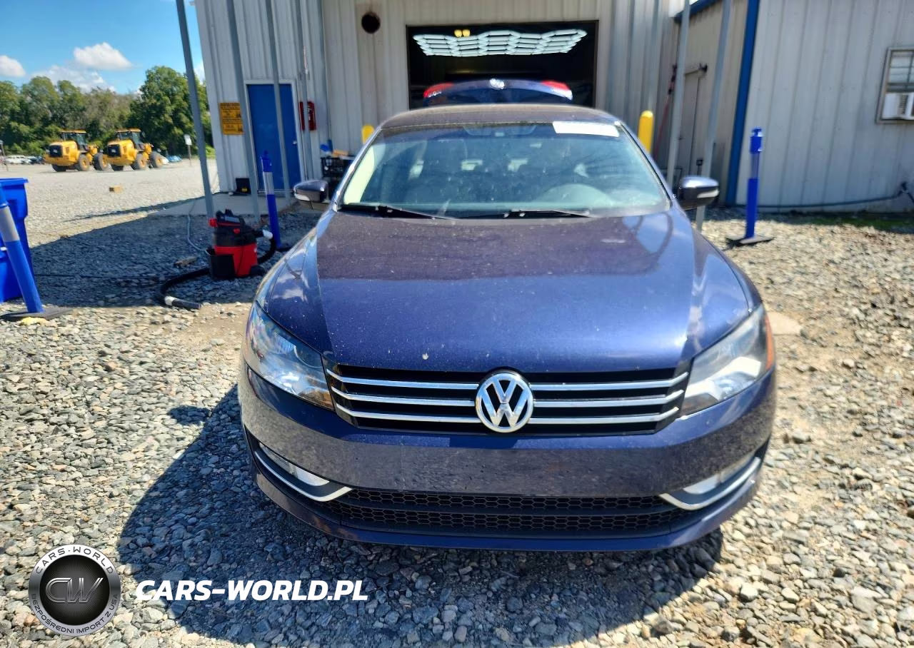 2015 Volkswagen Passat Se VIN:1VWBS7A31FC004793 - 5