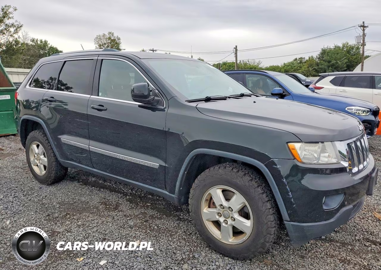 2012 Jeep Grand Cherokee Laredo VIN:1C4RJFAG4CC351760 - 4