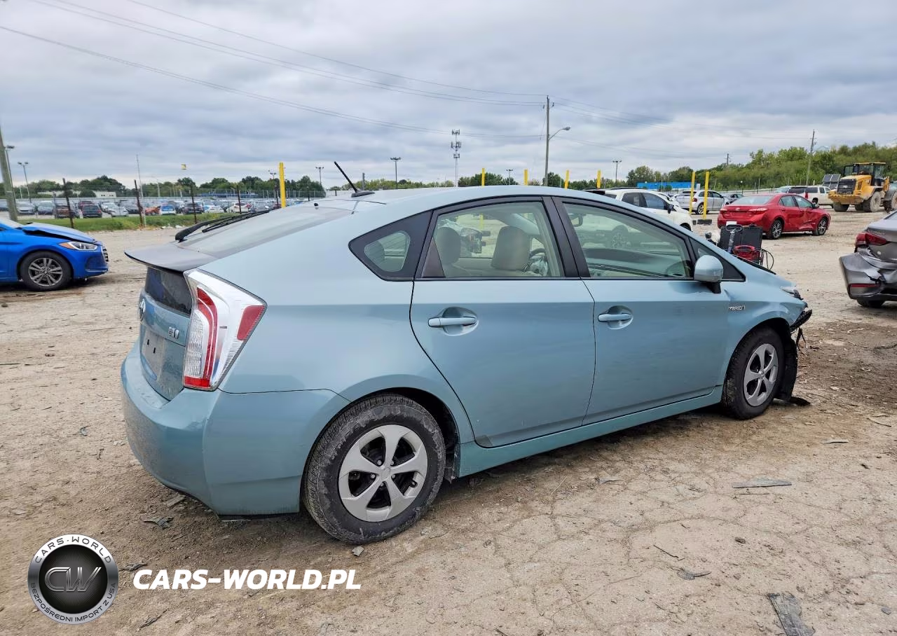 2012 Toyota Prius Four VIN:JTDKN3DU9C5410585 - 3