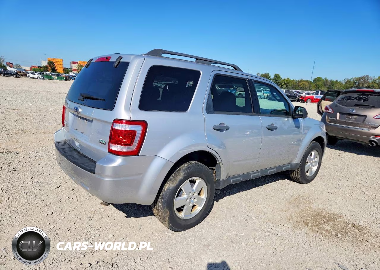 2011 Ford Escape Xlt VIN:1FMCU0DG0BKB45079 - 3