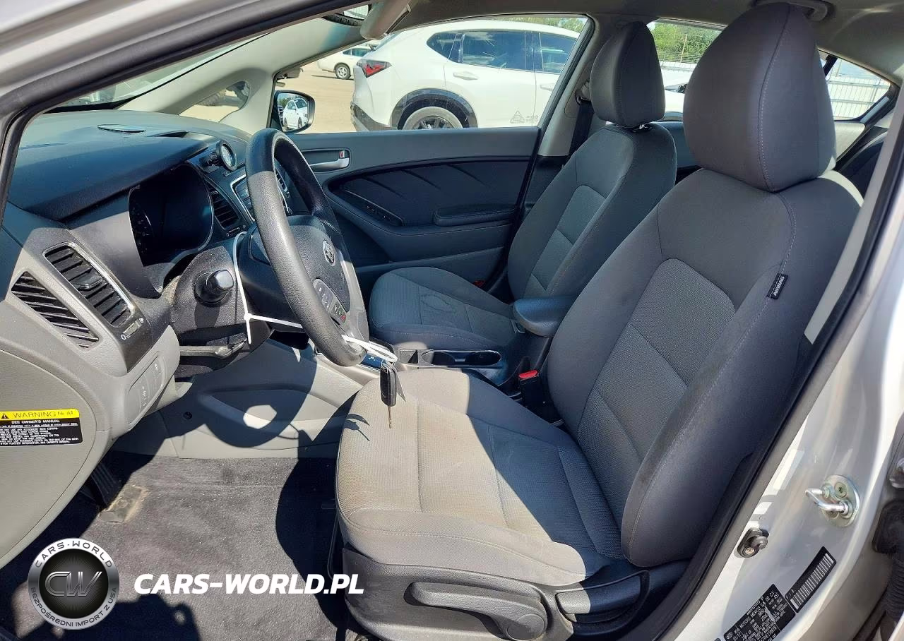 2017 Kia Forte Lx VIN:3KPFK4A77HE118878 - 7