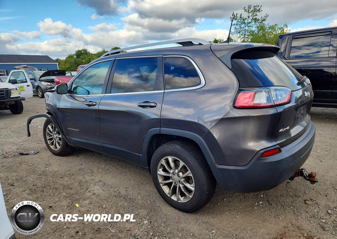 2019 Jeep Cherokee Latitude Plus VIN:1C4PJMLBXKD136888 - 2