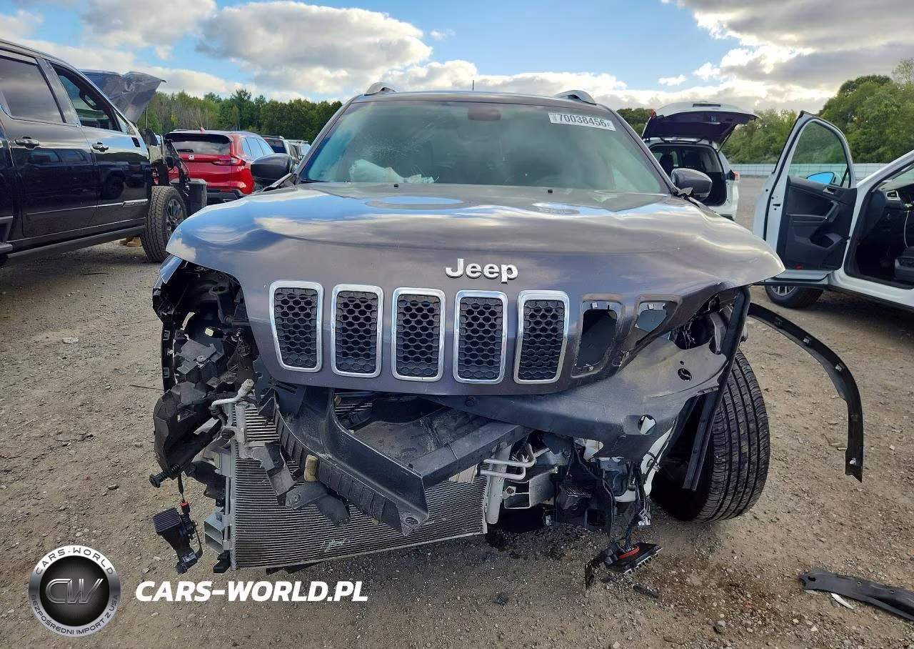 2019 Jeep Cherokee Latitude Plus VIN:1C4PJMLBXKD136888 - 5