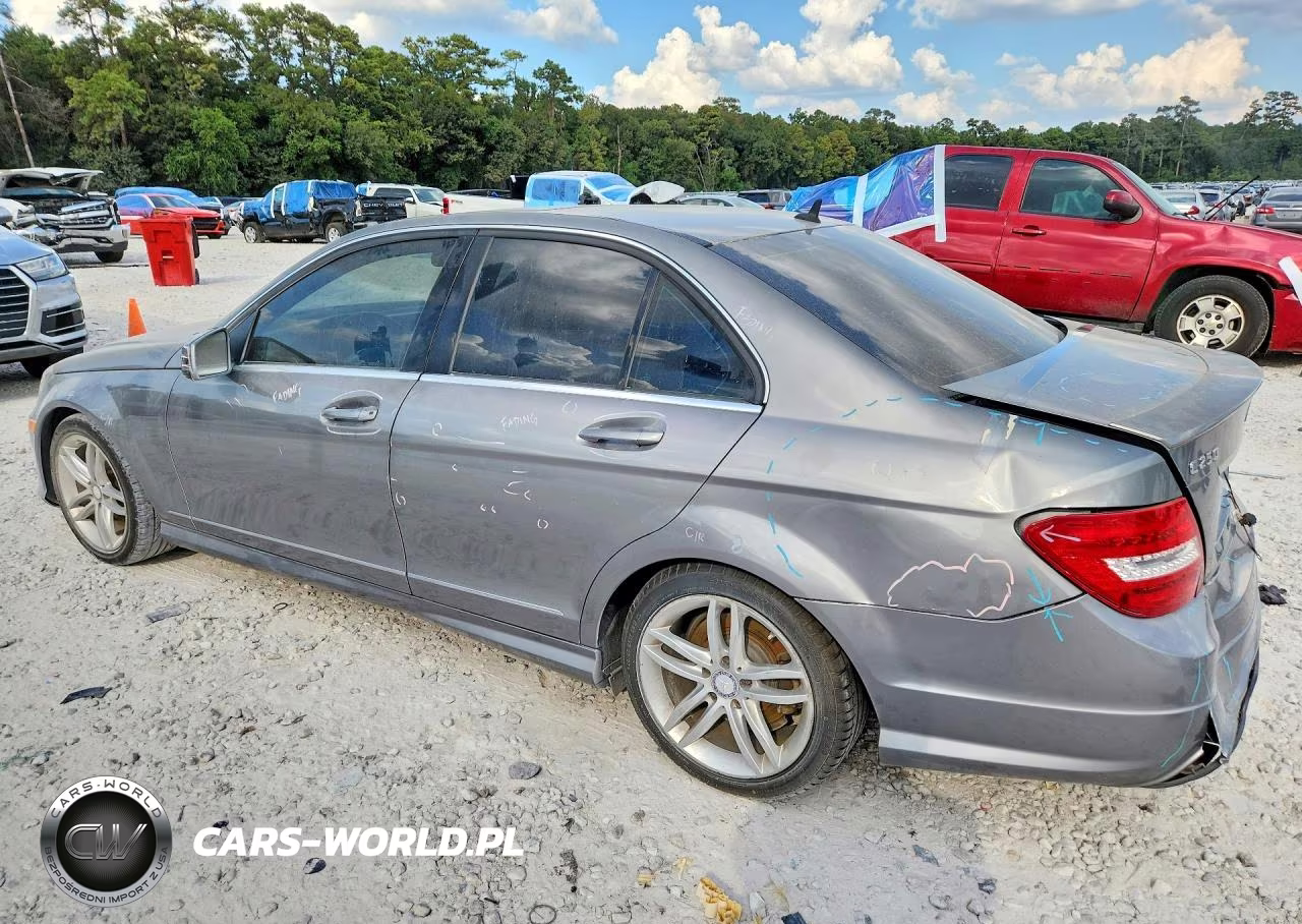 2013 Mercedes-Benz C 250 VIN:WDDGF4HB3DR299985 - 2