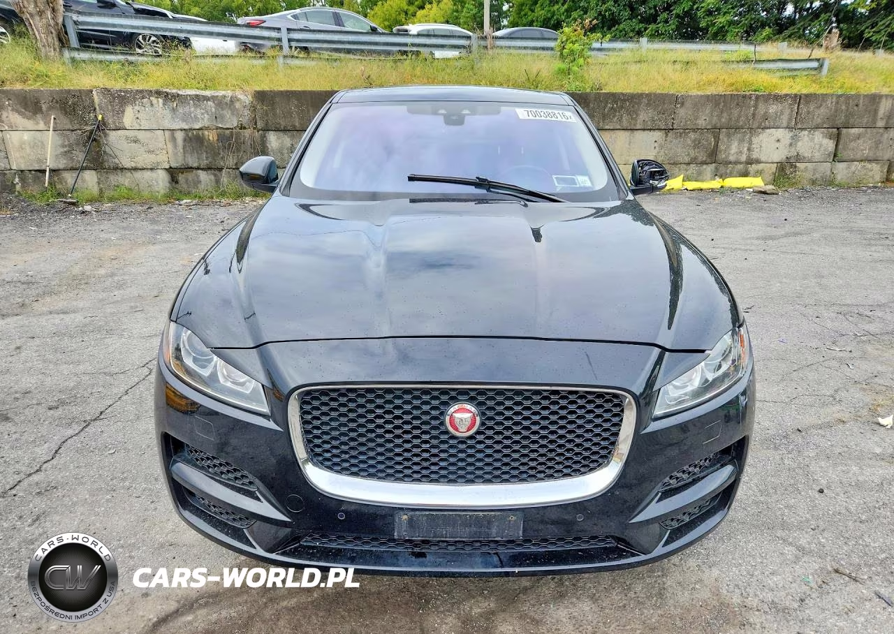 2019 Jaguar F-Pace Prestige VIN:SADCK2GX5KA392688 - 5