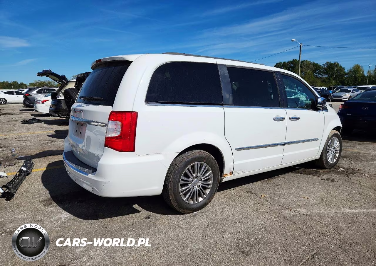2014 Chrysler Town & Country Touring L VIN:2C4RC1CG1ER345452 - 3
