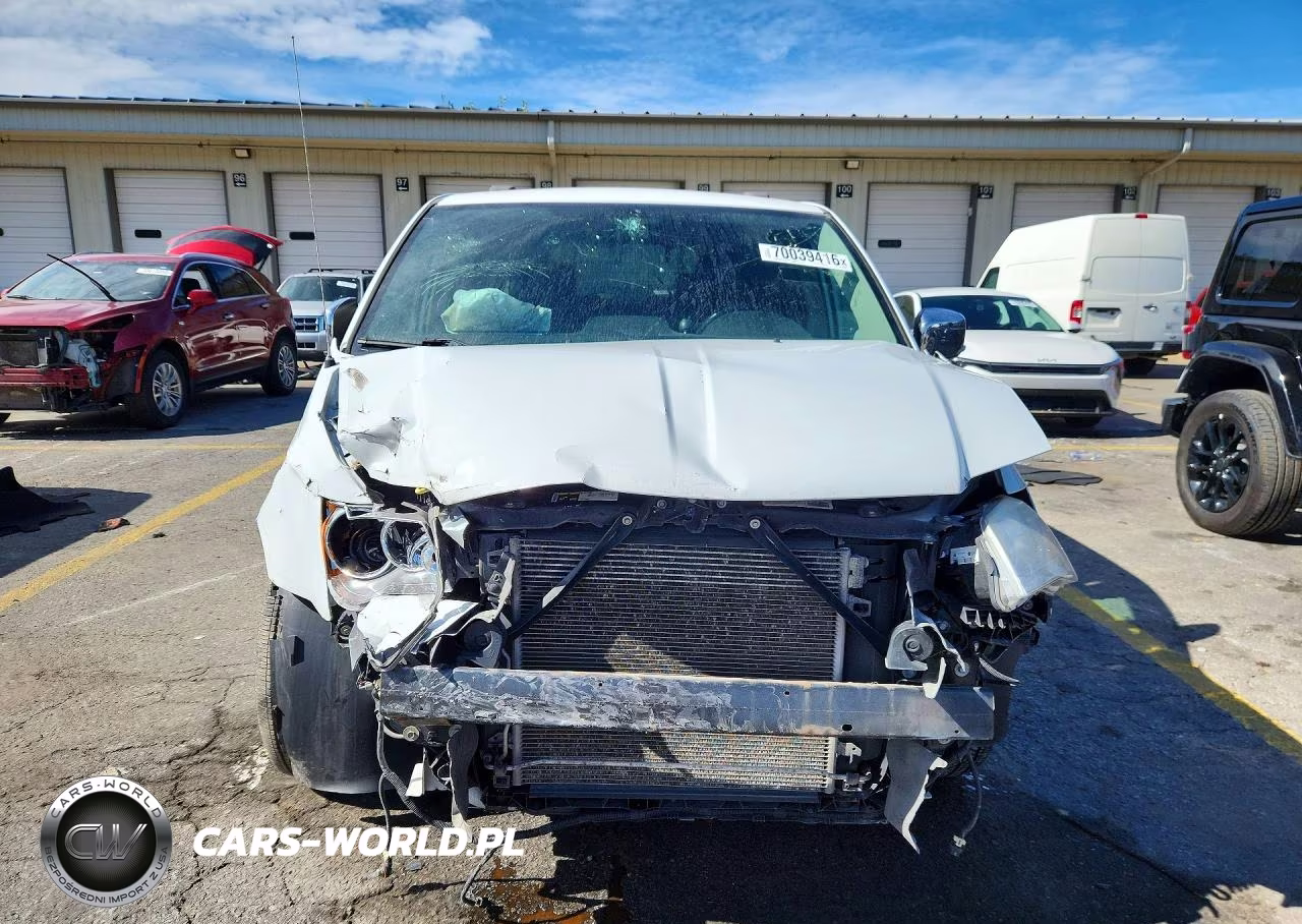 2014 Chrysler Town & Country Touring L VIN:2C4RC1CG1ER345452 - 5