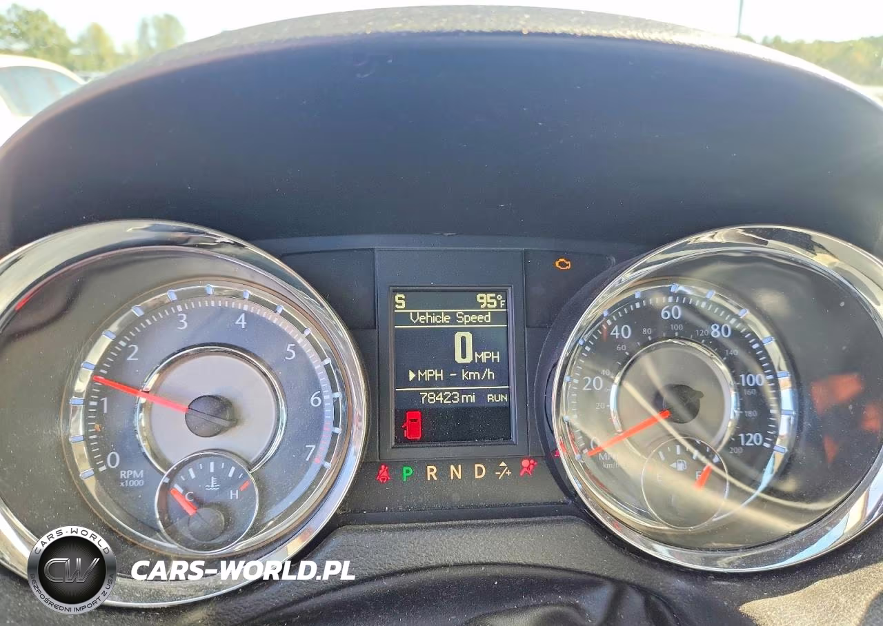 2014 Chrysler Town & Country Touring L VIN:2C4RC1CG1ER345452 - 9
