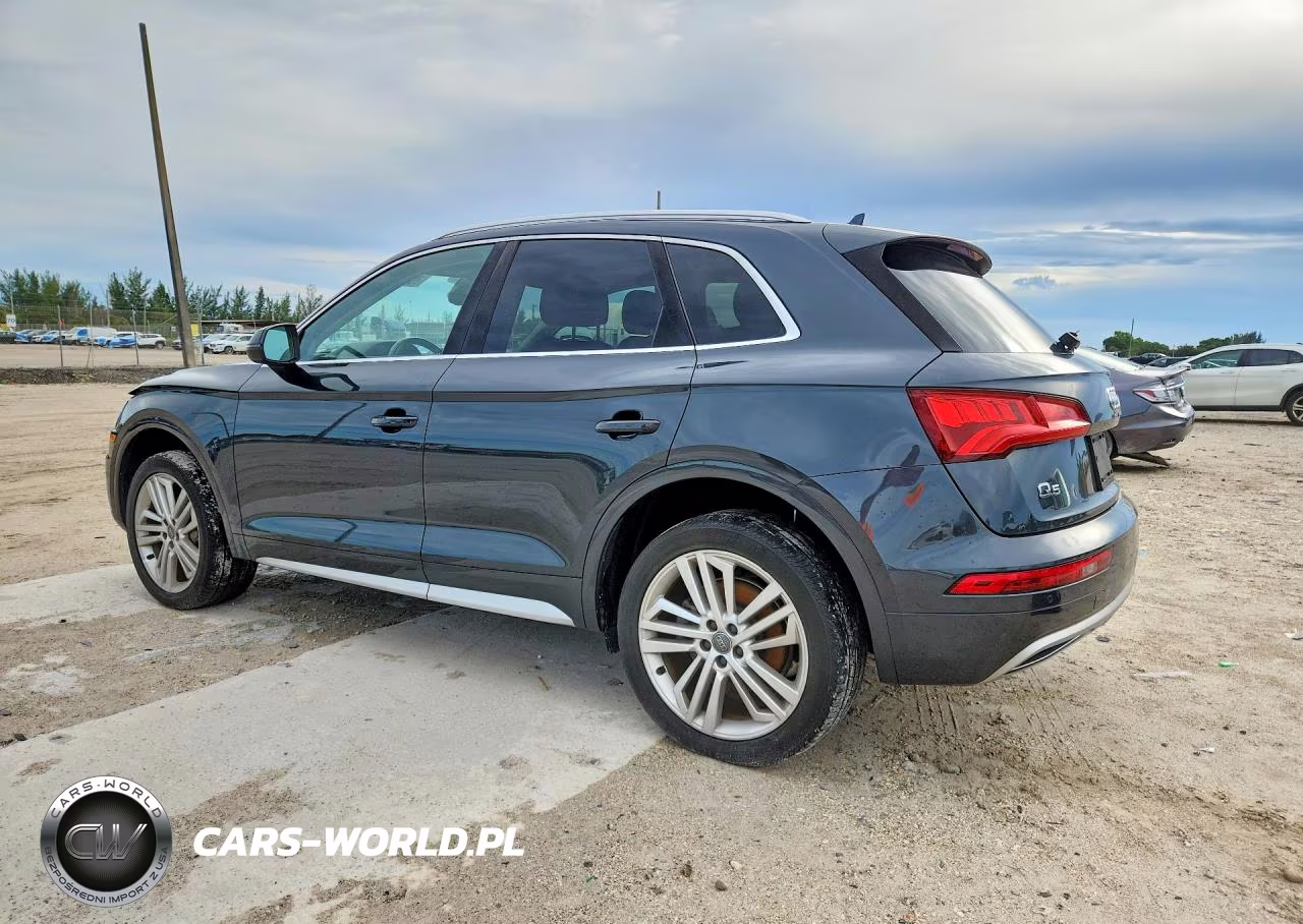 2018 Audi Q5 Premium Plus VIN:WA1BNAFY3J2240317 - 2