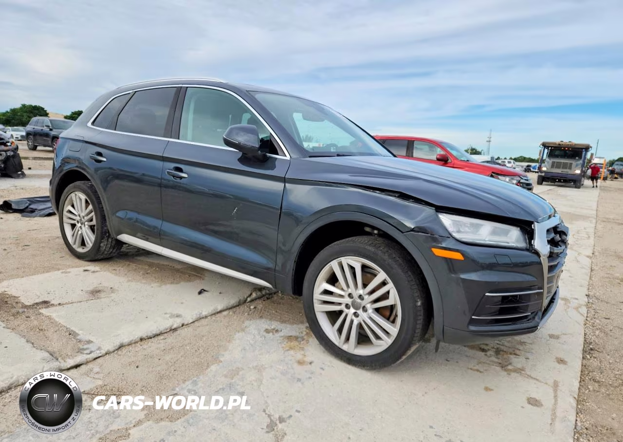 2018 Audi Q5 Premium Plus VIN:WA1BNAFY3J2240317 - 4