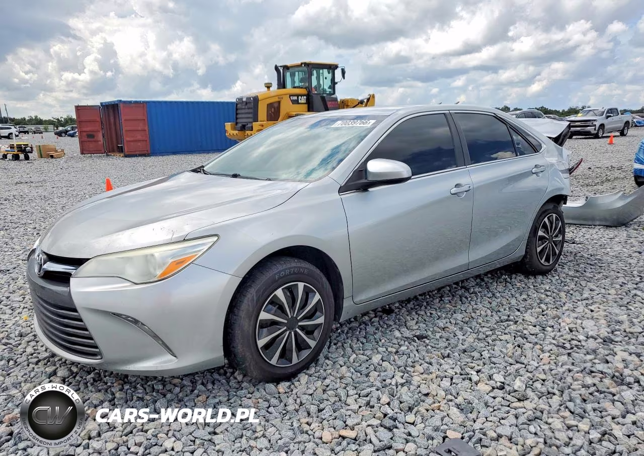 2016 Toyota Camry Le – zdjęcie 1 z 13