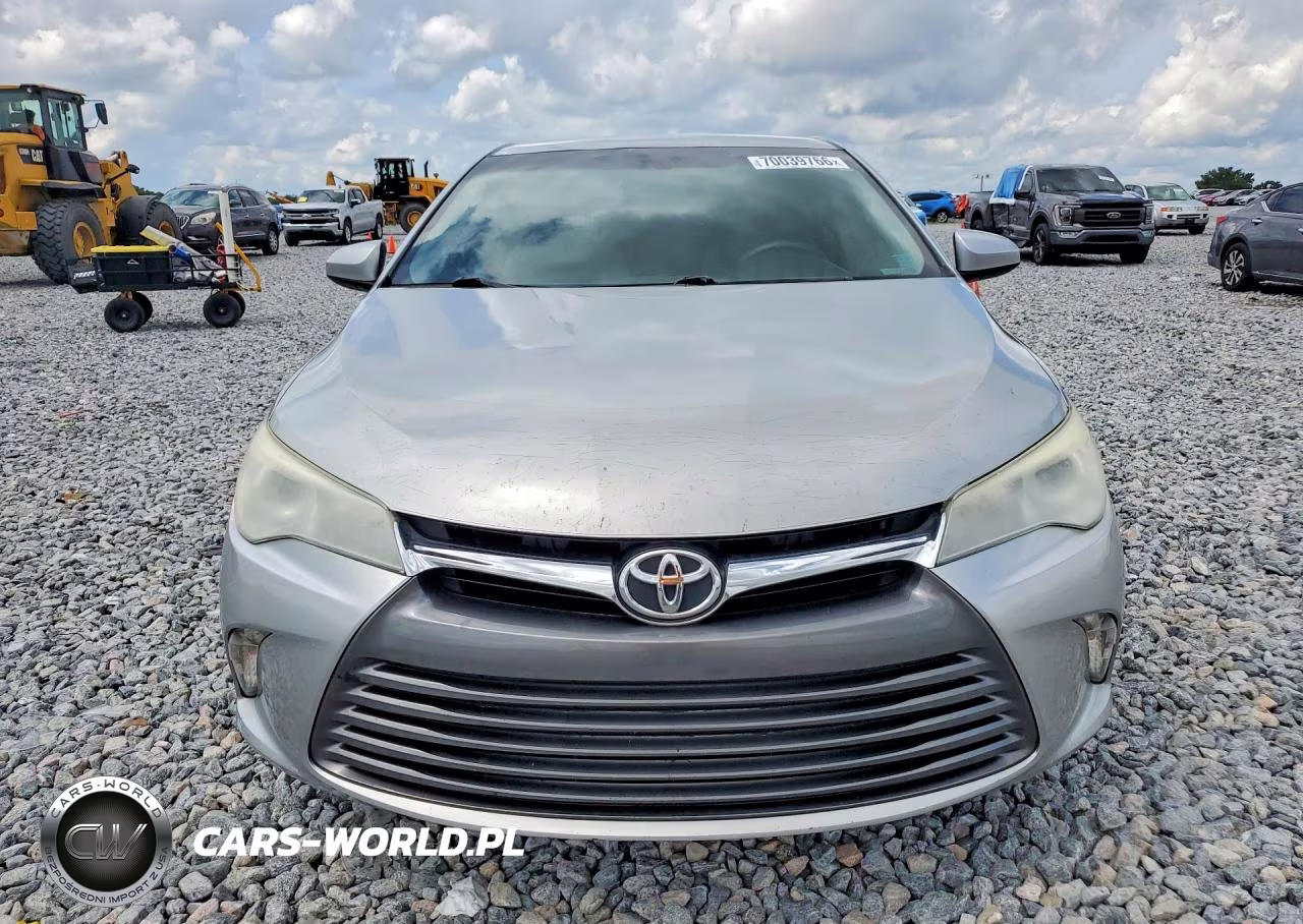 2016 Toyota Camry Le VIN:4T4BF1FK2GR580765 - 5