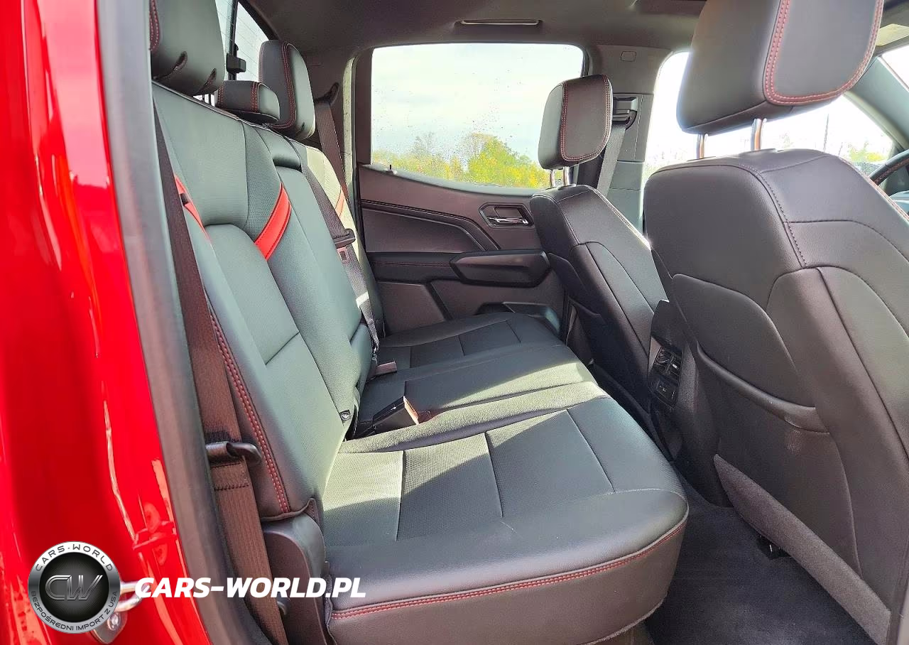 2023 Chevrolet Colorado Z71 VIN:1GCPTDEKXP1129617 - 10