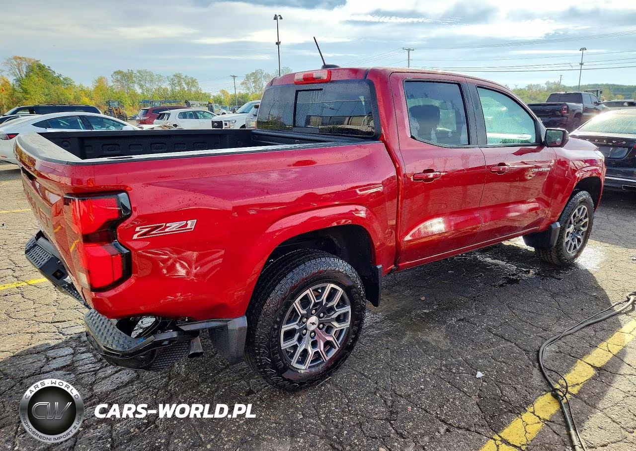 2023 Chevrolet Colorado Z71 VIN:1GCPTDEKXP1129617 - 3