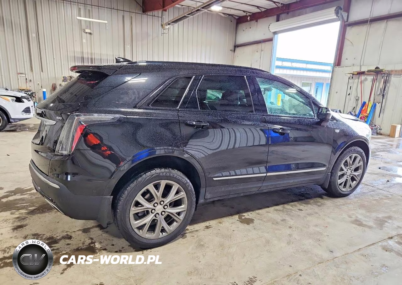 2021 Cadillac Xt5 Sport VIN:1GYKNGRS0MZ162455 - 3