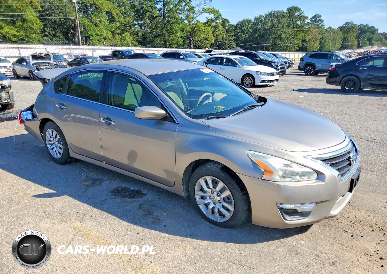 2014 Nissan Altima 2.5 S VIN:1N4AL3AP5EN217388 - 4