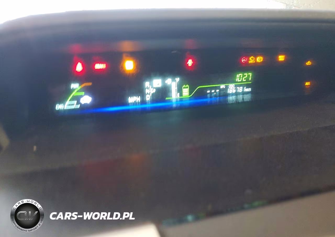 2012 Toyota Prius V Three VIN:JTDZN3EU4C3016274 - 9