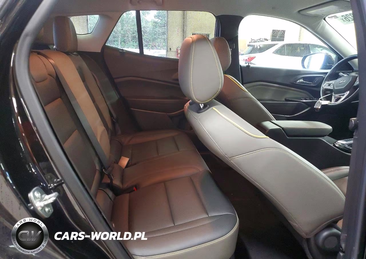 2025 Chevrolet Trax Activ VIN:KL77LKEP7SC077843 - 10