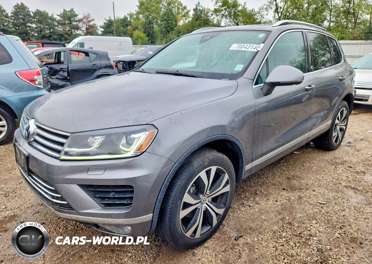 2017 Volkswagen Touareg Wolfsburg VIN:WVGRF7BP5HD001072 - 1