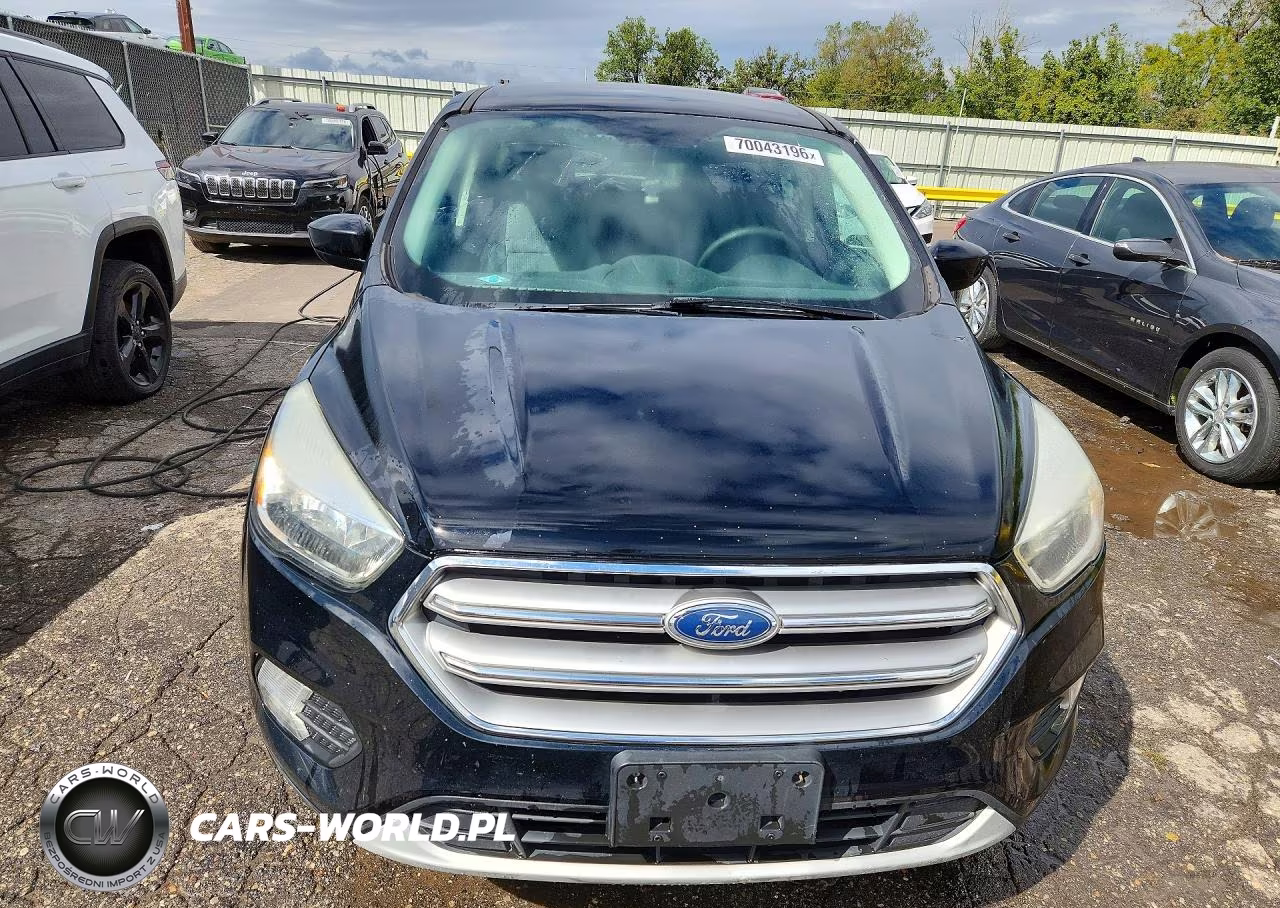 2017 Ford Escape Se VIN:1FMCU0GD0HUA11994 - 5
