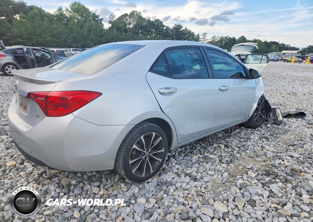 2019 Toyota Corolla Se VIN:5YFBURHE4KP919770 - 3
