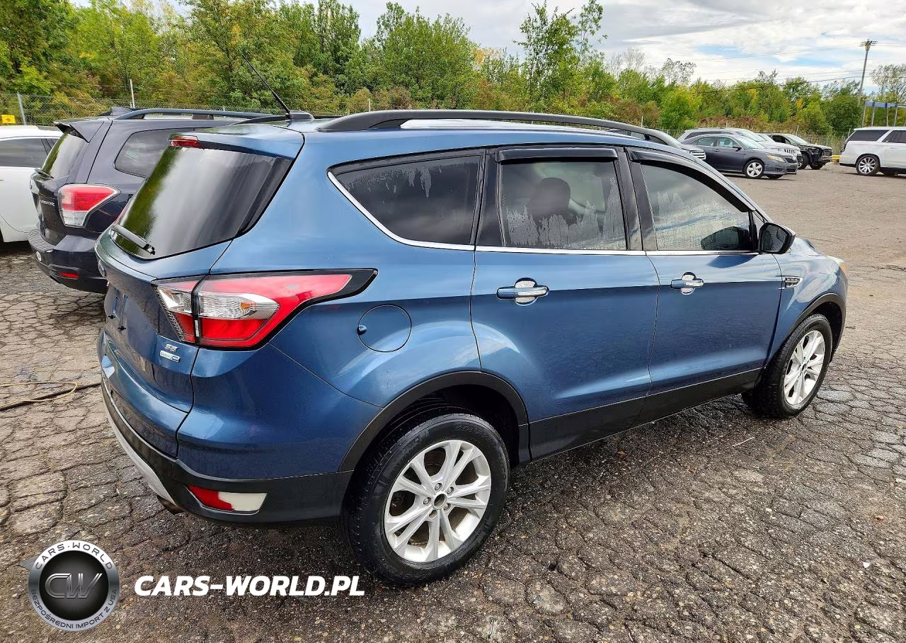 2018 Ford Escape Se VIN:1FMCU9GD0JUC40475 - 3