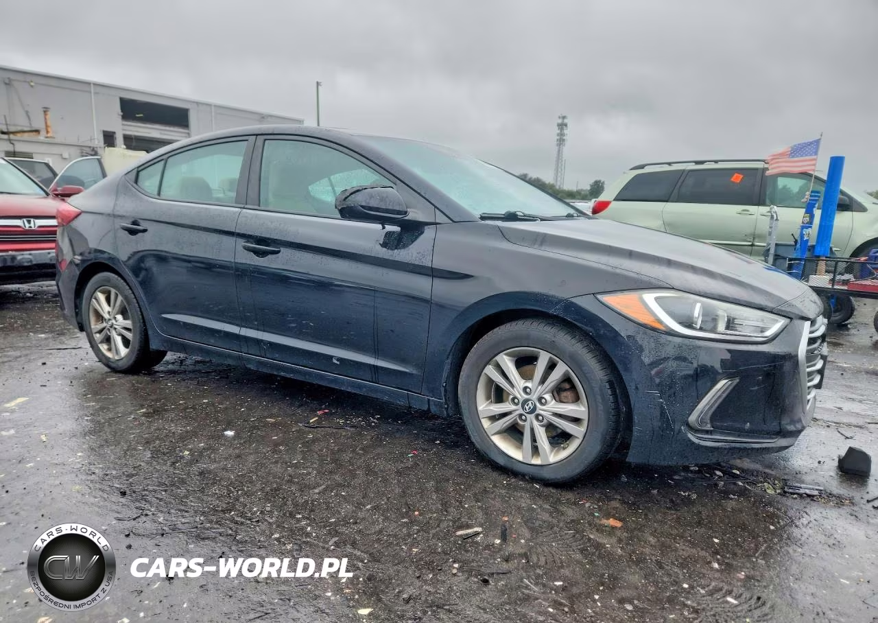 2017 Hyundai Elantra Value Edition VIN:KMHD84LF4HU272455 - 4