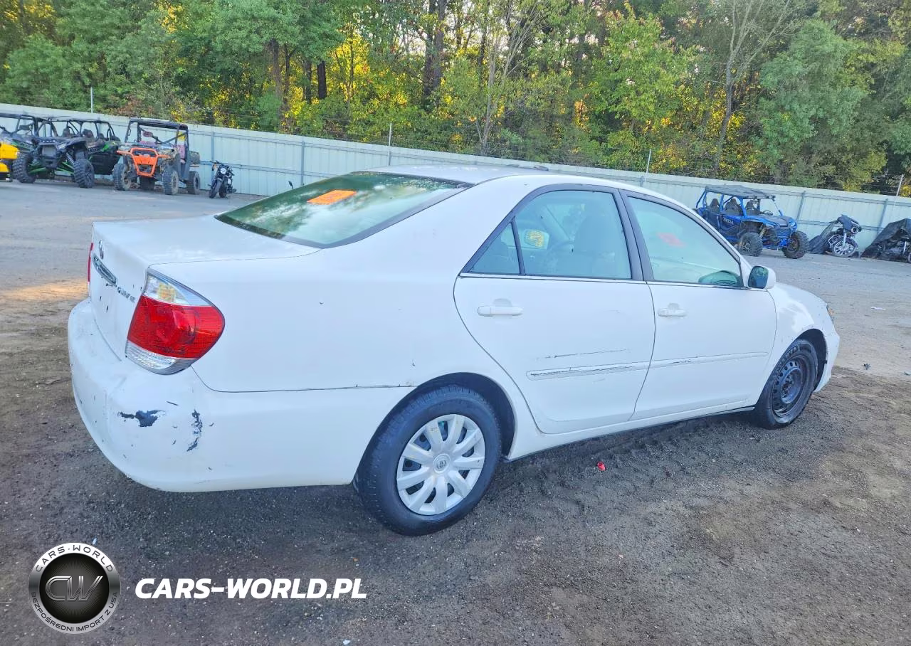 2005 Toyota Camry Le VIN:4T1BE32K45U385634 - 3