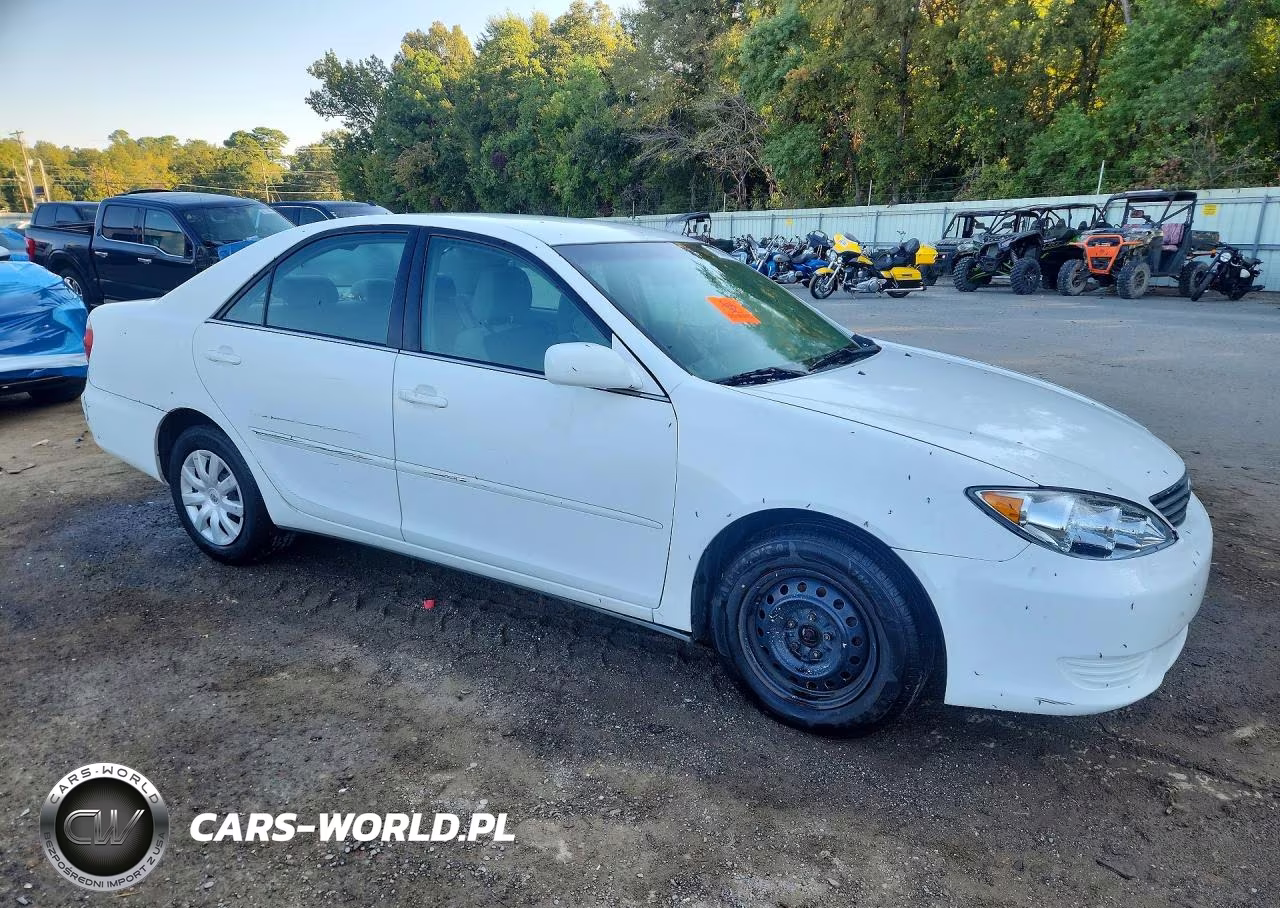 2005 Toyota Camry Le VIN:4T1BE32K45U385634 - 4