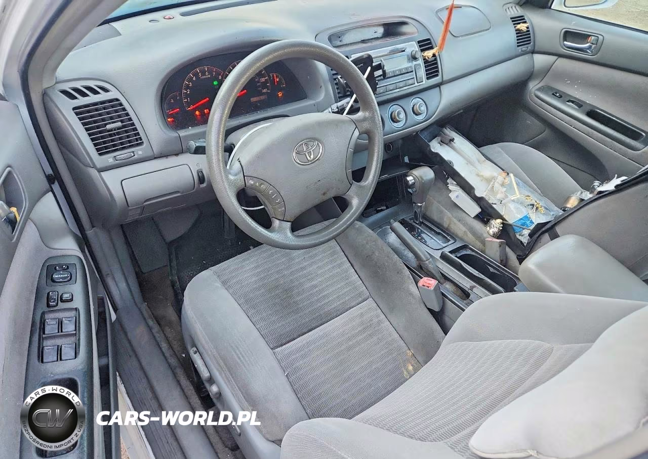 2005 Toyota Camry Le VIN:4T1BE32K45U385634 - 8