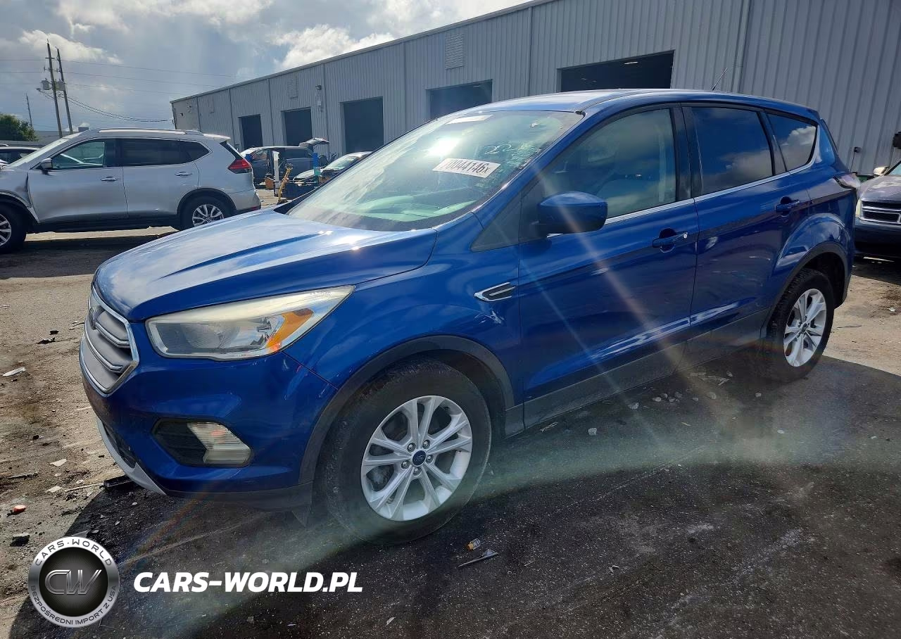 2017 Ford Escape Se VIN:1FMCU0GD8HUF02541 - 1